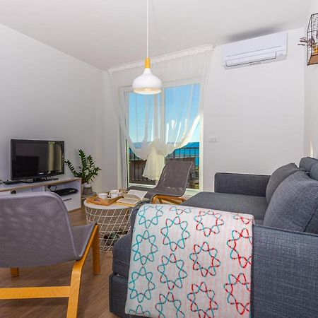Apartment Vivien Crikvenica Bagian luar foto