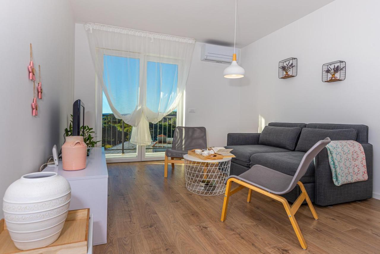 Apartment Vivien Crikvenica Bagian luar foto