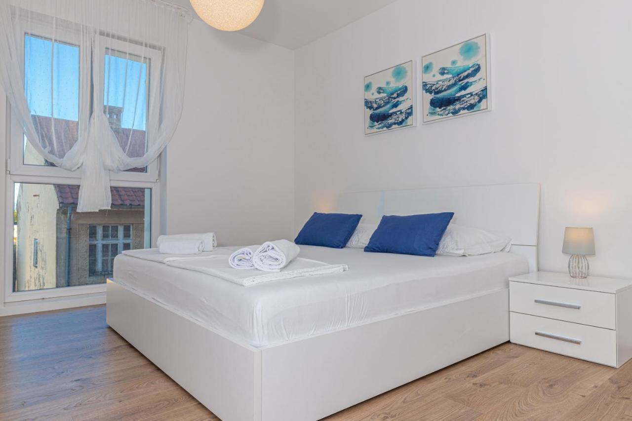 Apartment Vivien Crikvenica Bagian luar foto
